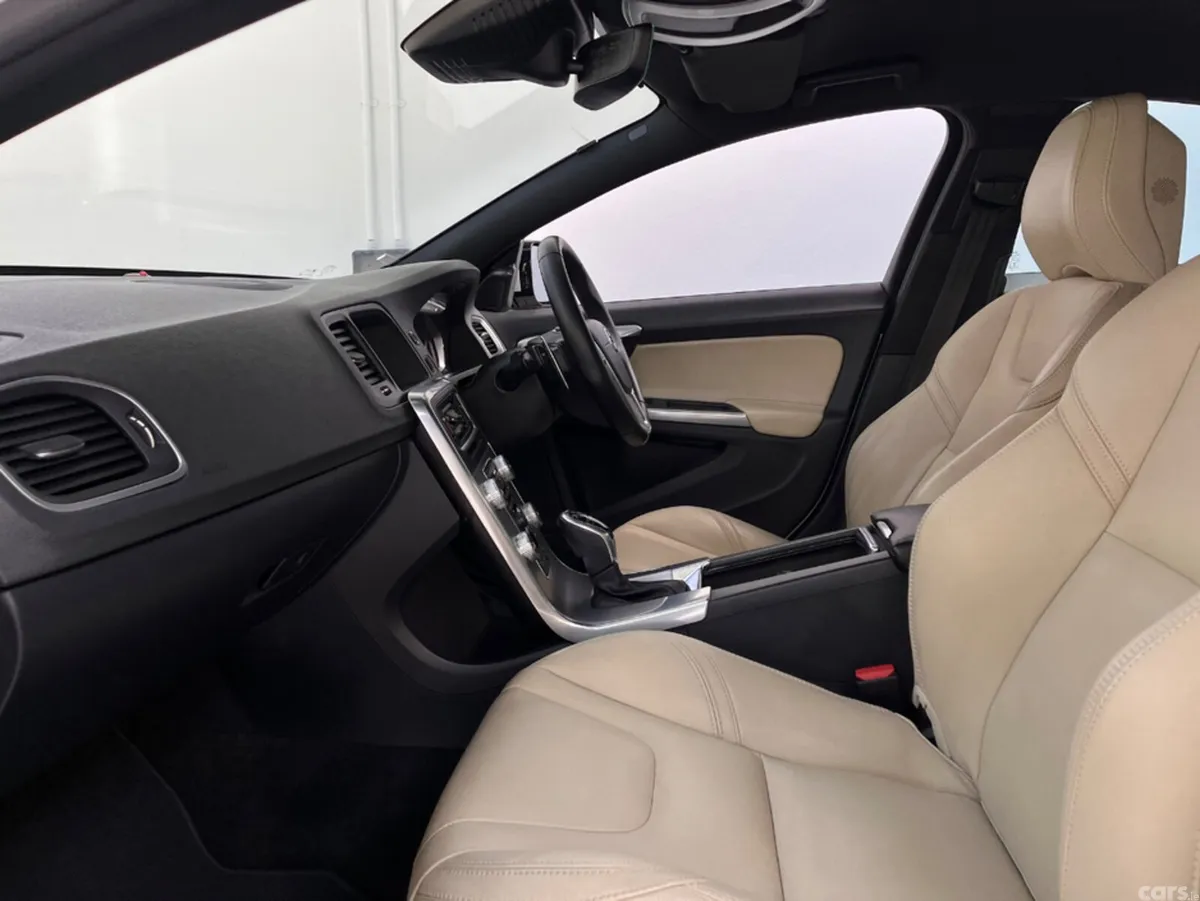 Volvo S60 Saloon, Diesel, 2016, White