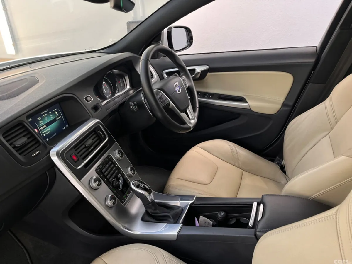 Volvo S60 Saloon, Diesel, 2016, White