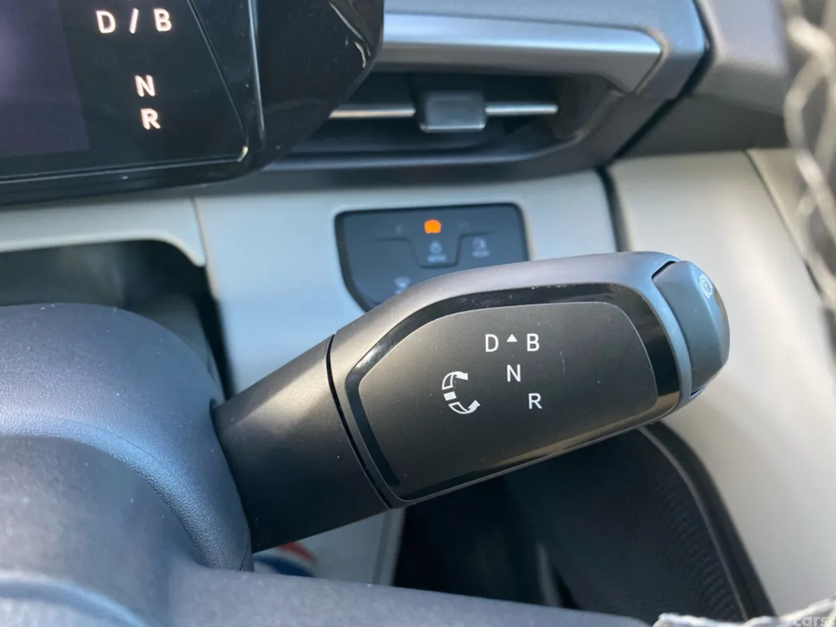 Ford Capri MPV, Electric, 2026, Black
