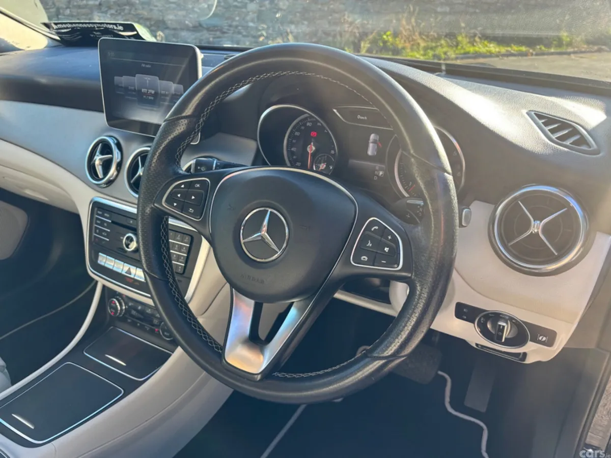 Mercedes-Benz GLA Estate, Diesel, 2018, Blue