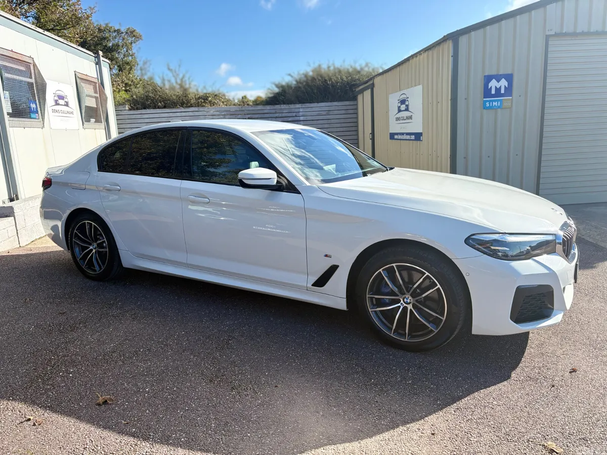 BMW 5-Series Saloon, Petrol Plug-in Hybrid, 2021, White