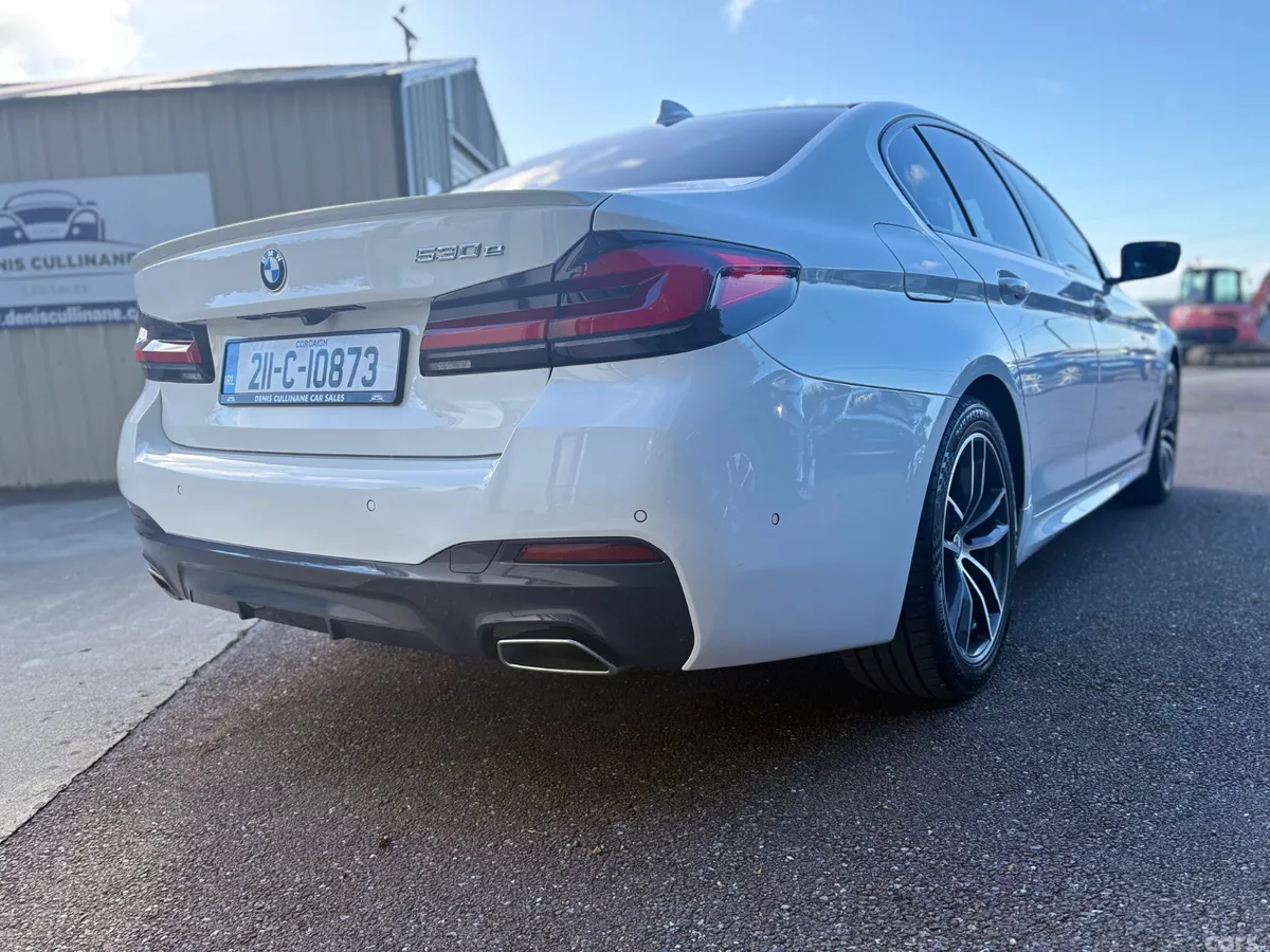 BMW 5-Series Saloon, Petrol Plug-in Hybrid, 2021, White