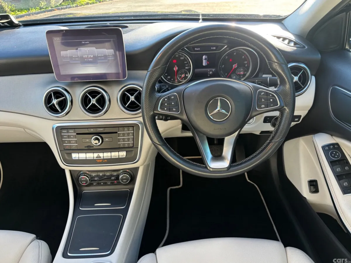 Mercedes-Benz GLA Estate, Diesel, 2018, Blue