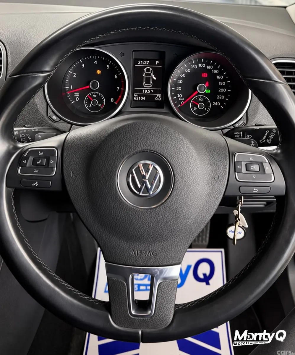 Volkswagen Golf Hatchback, Petrol, 2011, White