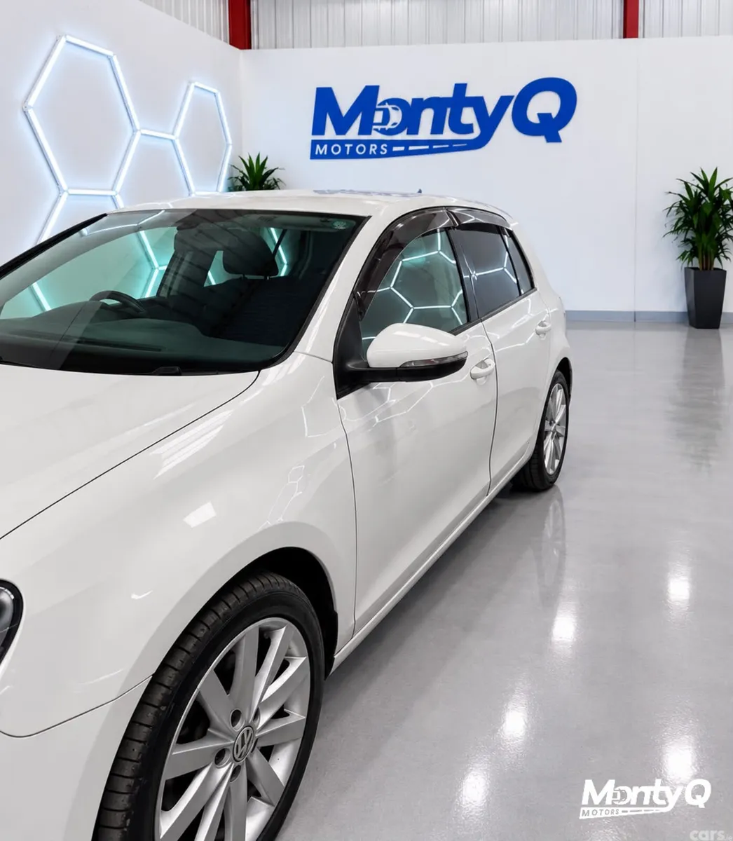 Volkswagen Golf Hatchback, Petrol, 2011, White
