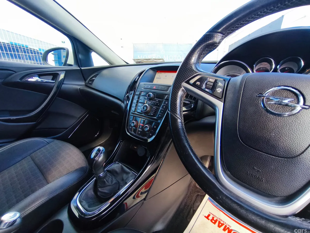 Opel Astra Hatchback, Diesel, 2018, White