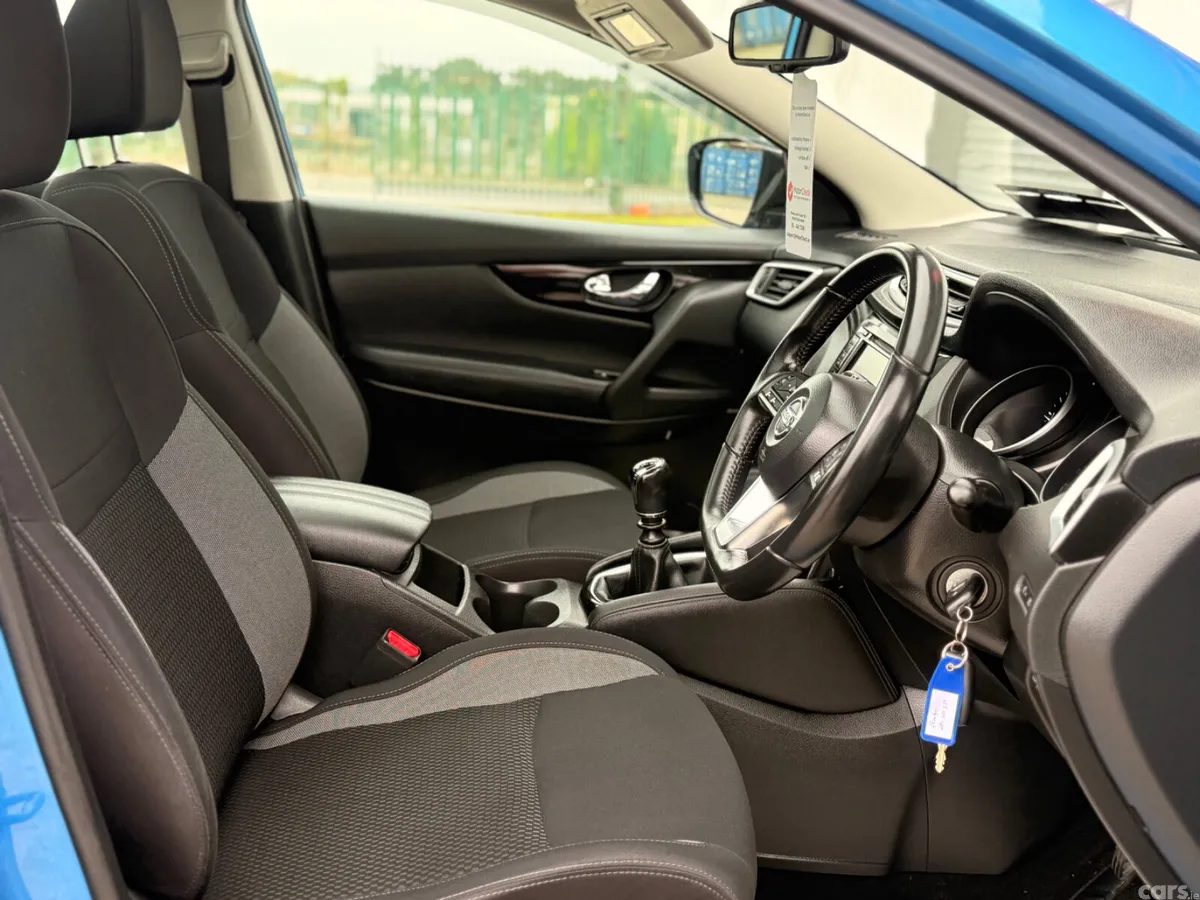 Nissan Qashqai MPV, Diesel, 2020, Blue