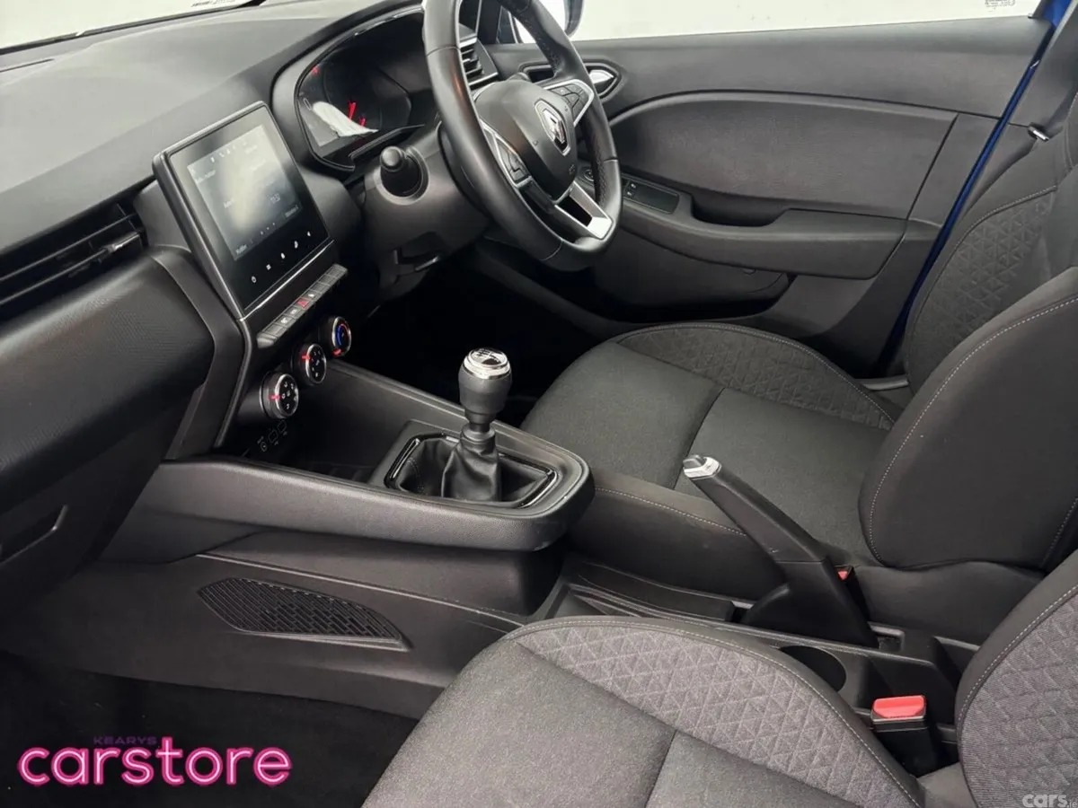 Renault Clio Hatchback, Petrol, 2023, Blue