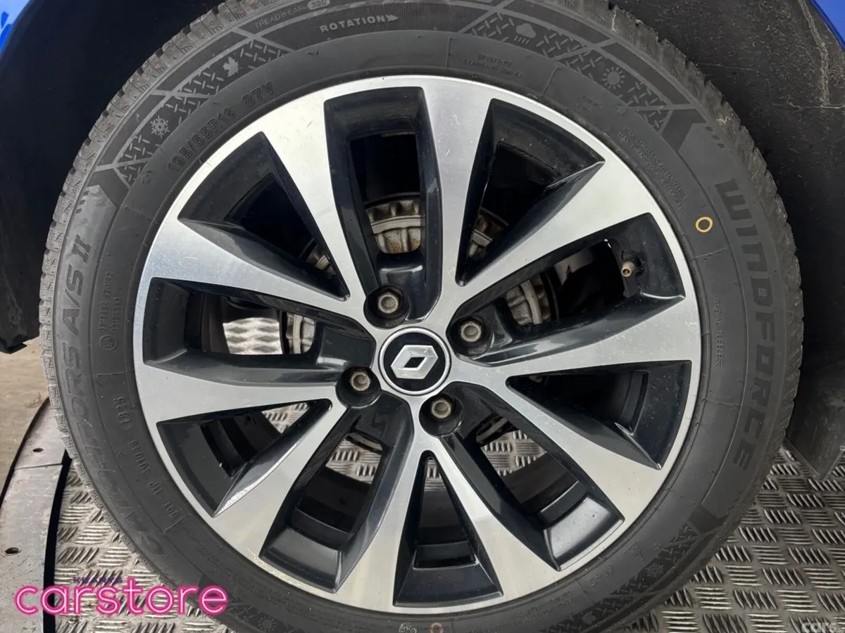 Renault Clio Hatchback, Petrol, 2023, Blue