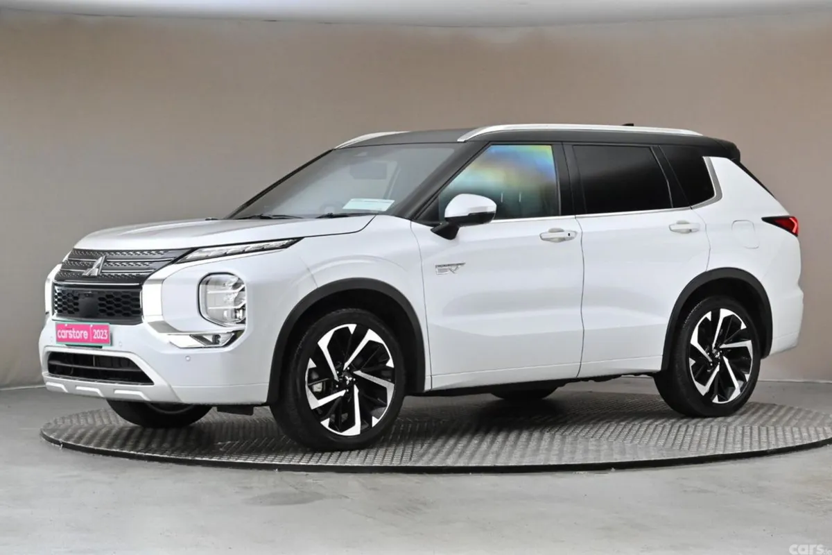 Mitsubishi Outlander SUV, Petrol Plug-in Hybrid, 2023, White