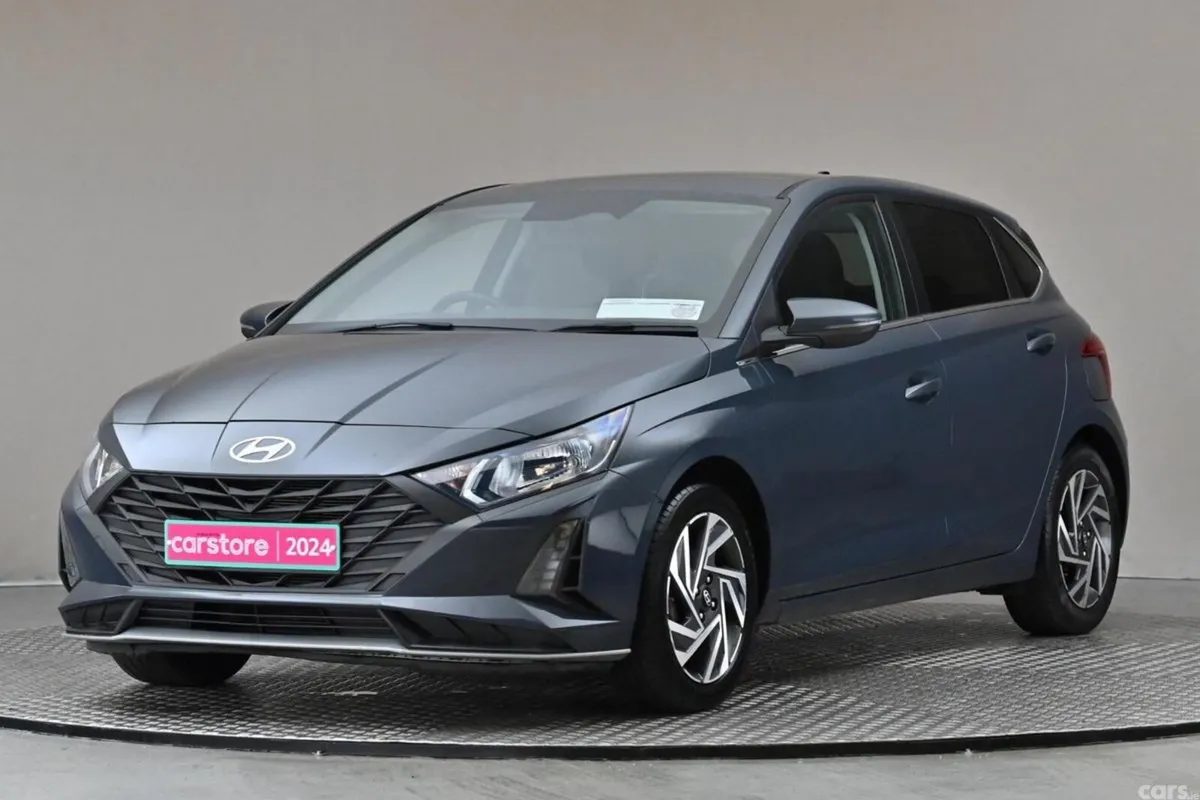 Hyundai i20 Hatchback, Petrol, 2024, Grey