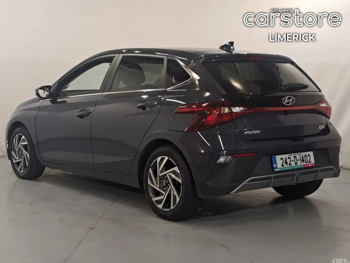 Hyundai i20 Hatchback, Petrol, 2024, Grey