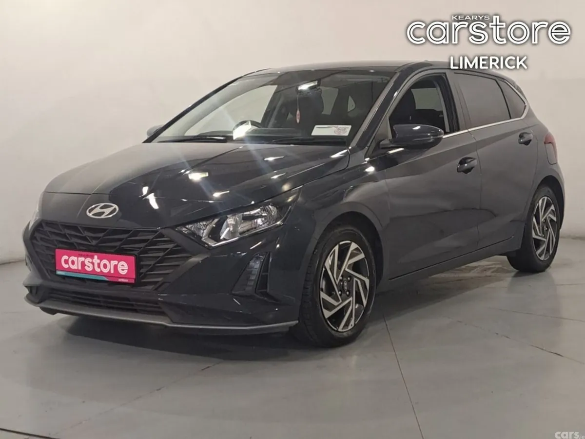 Hyundai i20 Hatchback, Petrol, 2024, Grey