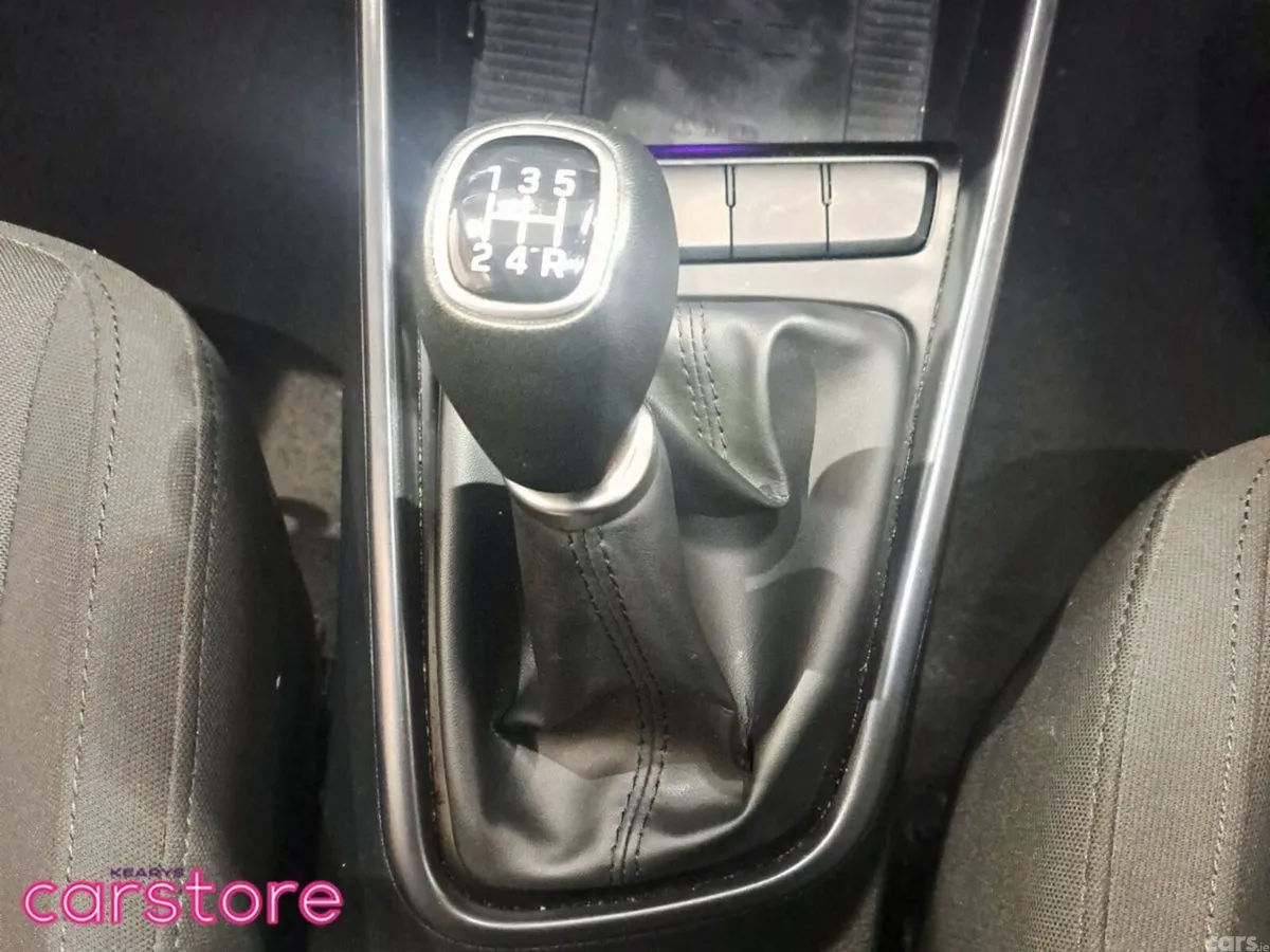 Hyundai i20 Hatchback, Petrol, 2024, Grey