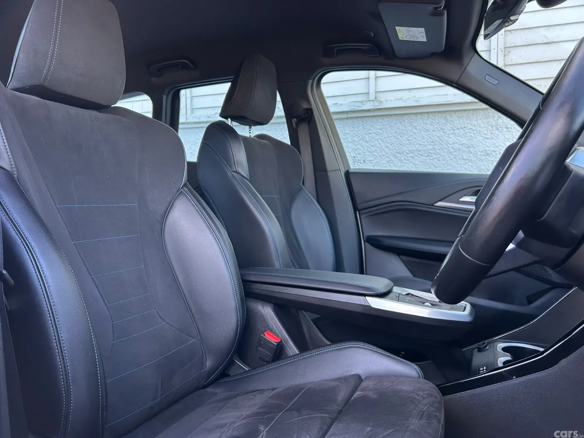 BMW iX1 SUV, Electric, 2023, Silver