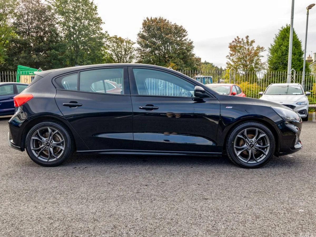 Ford Focus Hatchback, Diesel, 2019, Black