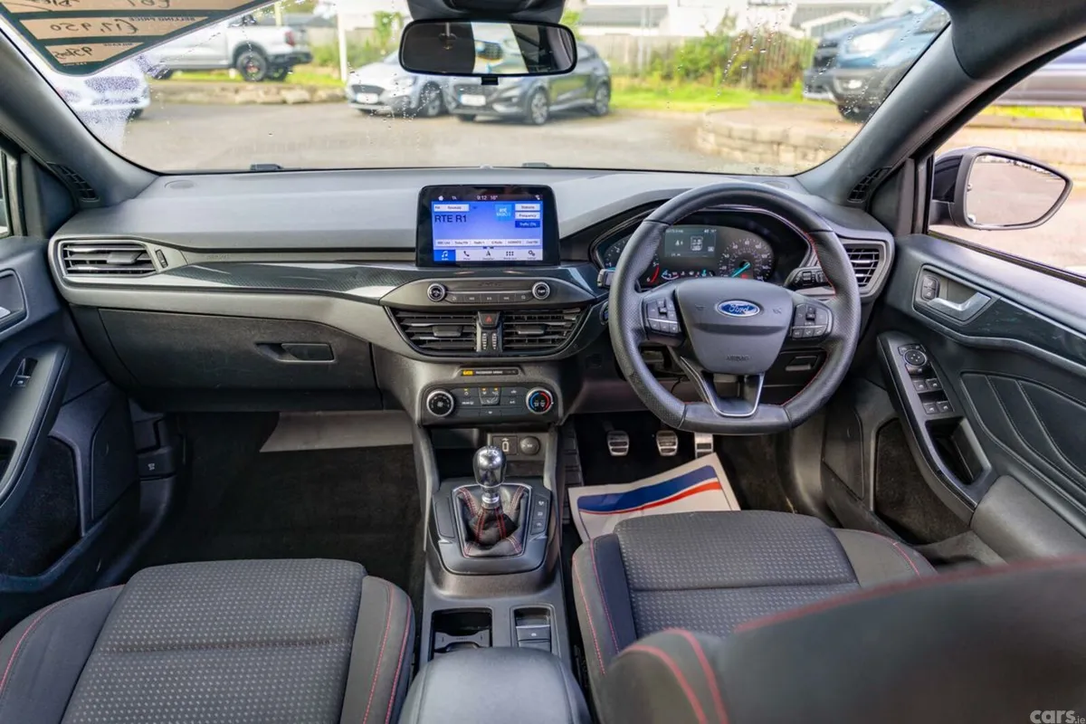 Ford Focus Hatchback, Diesel, 2019, Black
