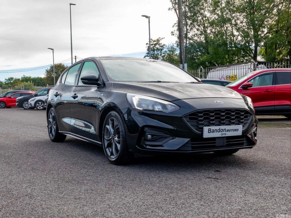 Ford Focus Hatchback, Diesel, 2019, Black