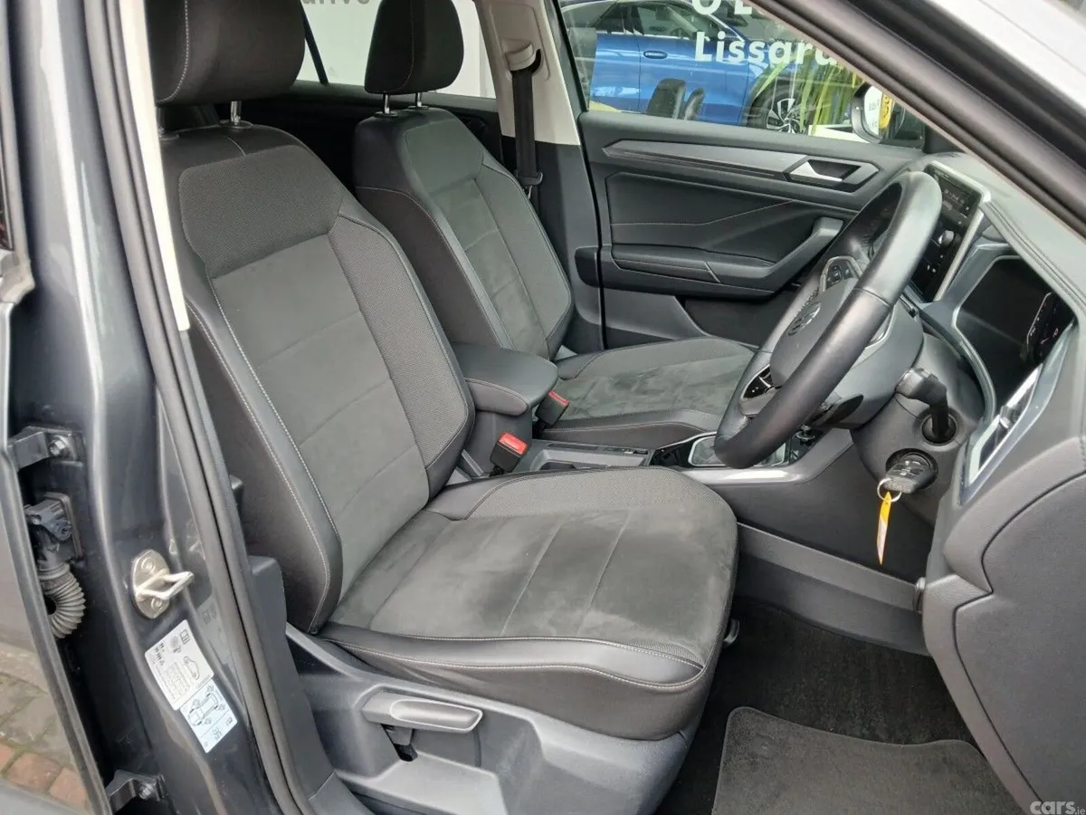 Volkswagen T-Roc SUV, Petrol, 2023, Grey