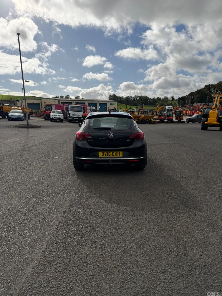Vauxhall Astra Hatchback, Diesel, 2015, Black