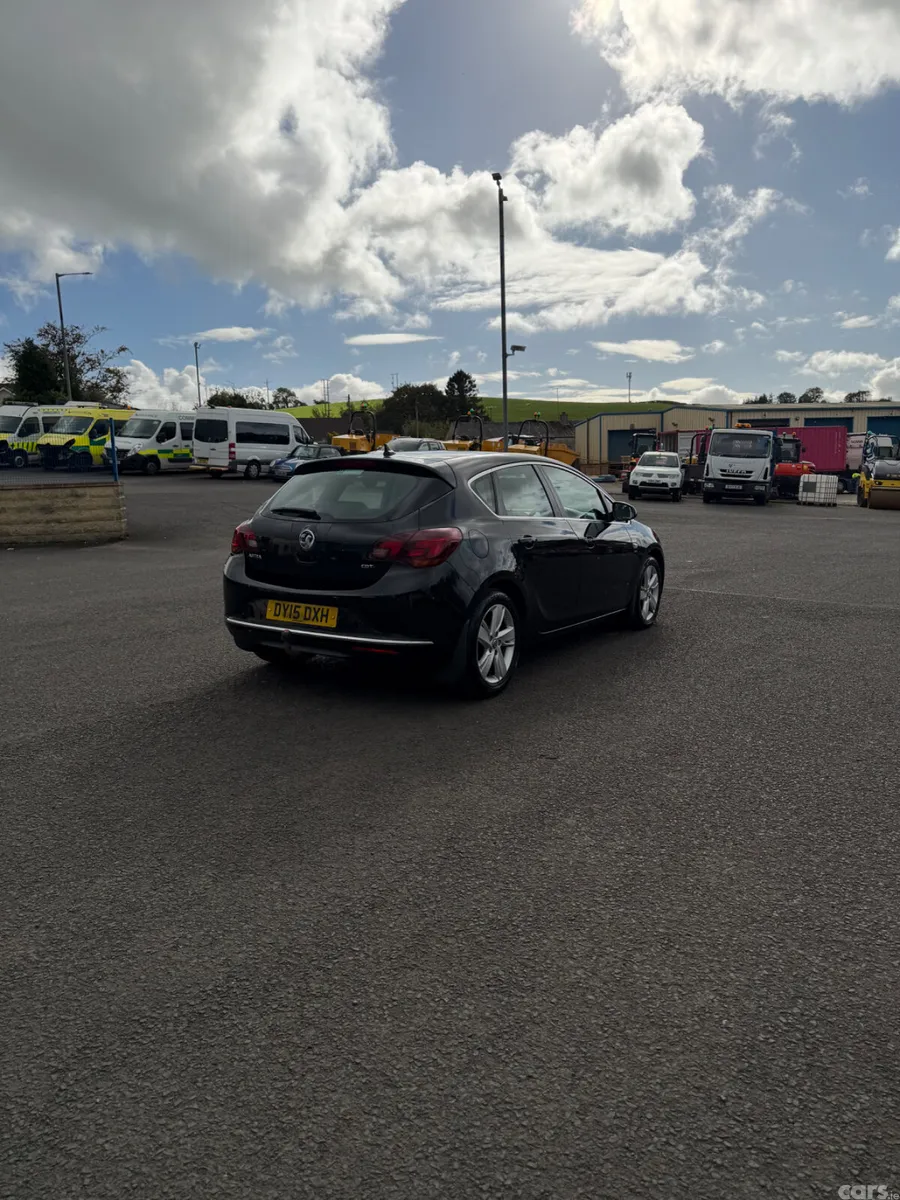 Vauxhall Astra Hatchback, Diesel, 2015, Black