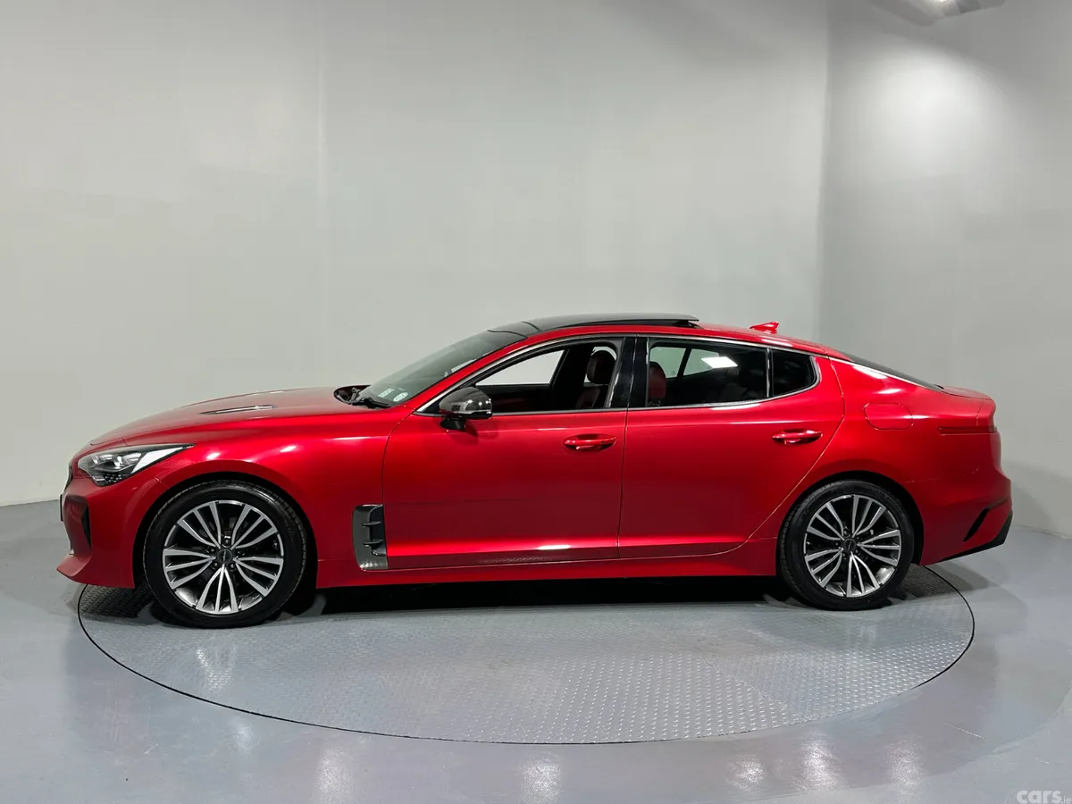 Kia Stinger Hatchback, Diesel, 2019, Red