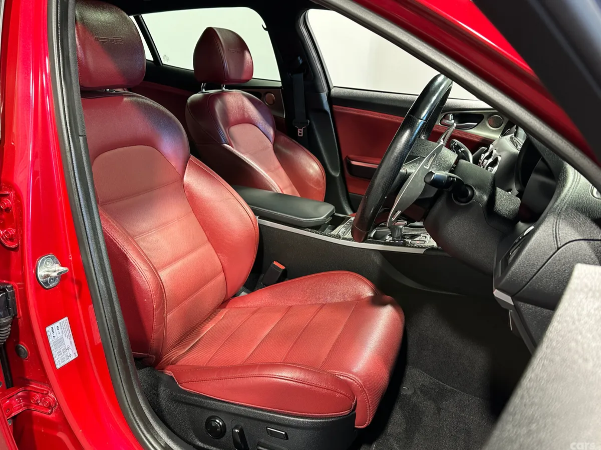 Kia Stinger Hatchback, Diesel, 2019, Red