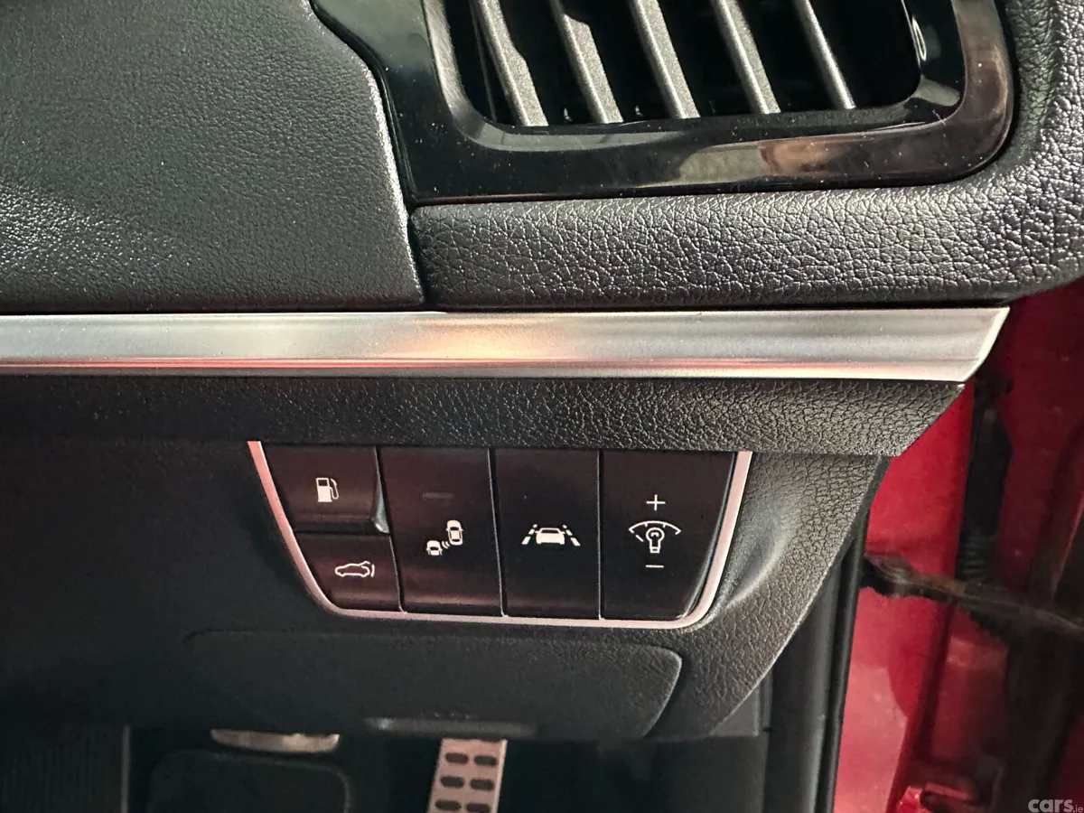Kia Stinger Hatchback, Diesel, 2019, Red