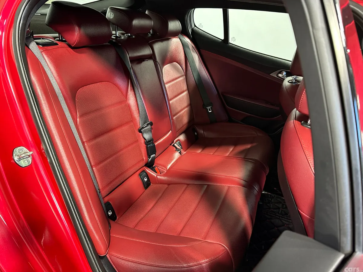 Kia Stinger Hatchback, Diesel, 2019, Red