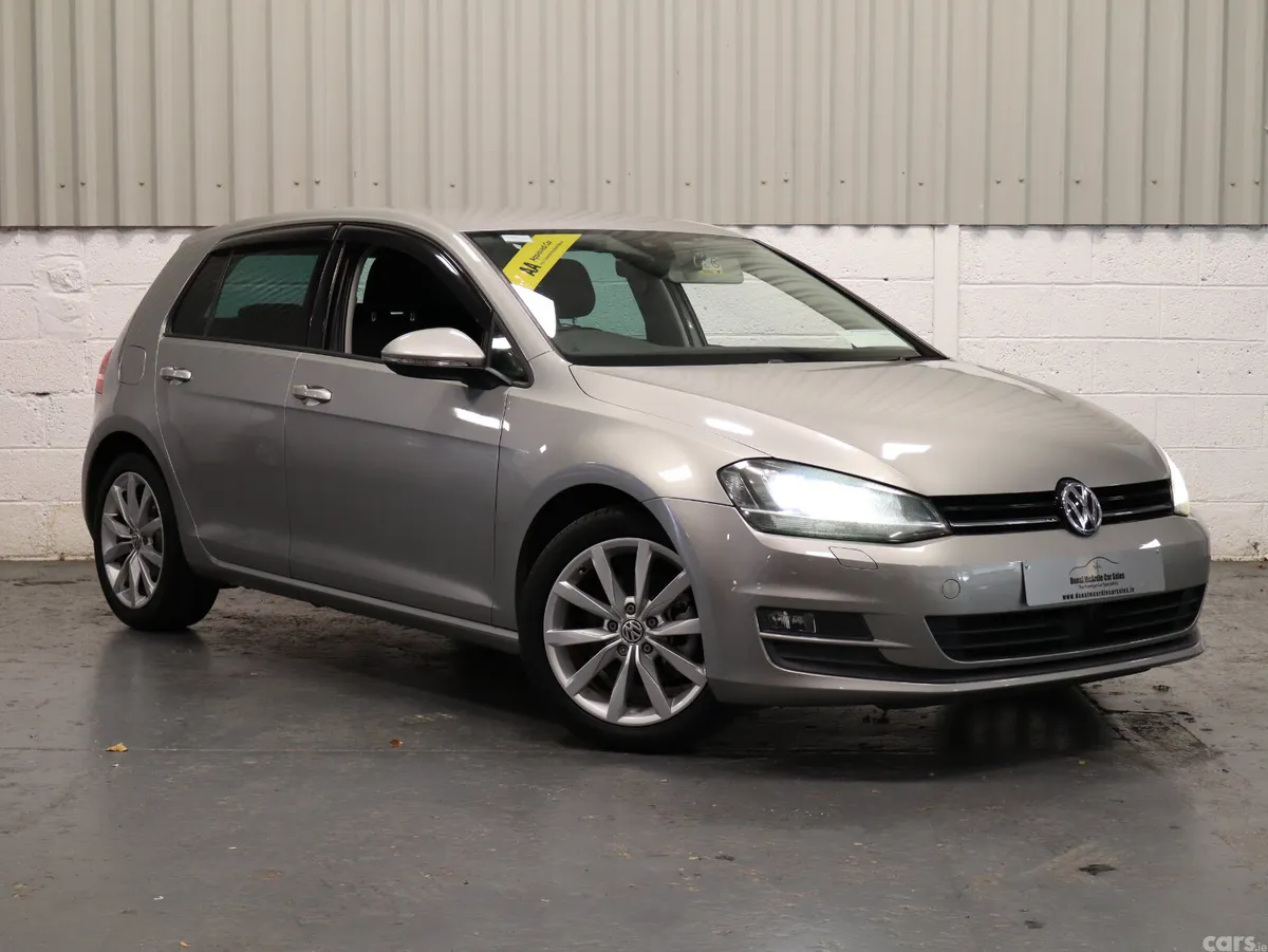Volkswagen Golf Hatchback, Petrol, 2017, Gold