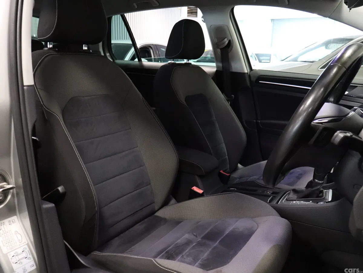 Volkswagen Golf Hatchback, Petrol, 2017, Gold