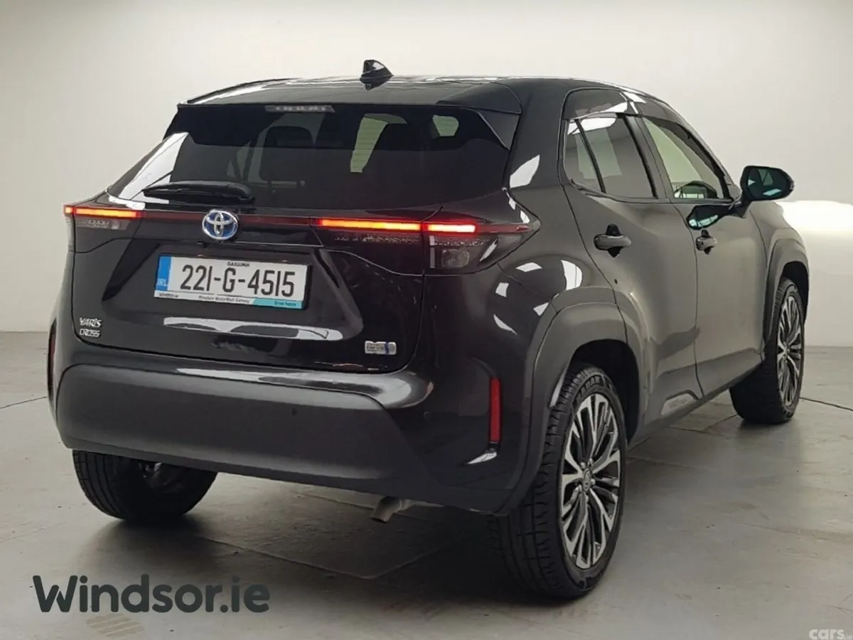 Toyota Yaris Cross Estate, Petrol Hybrid, 2022, Black