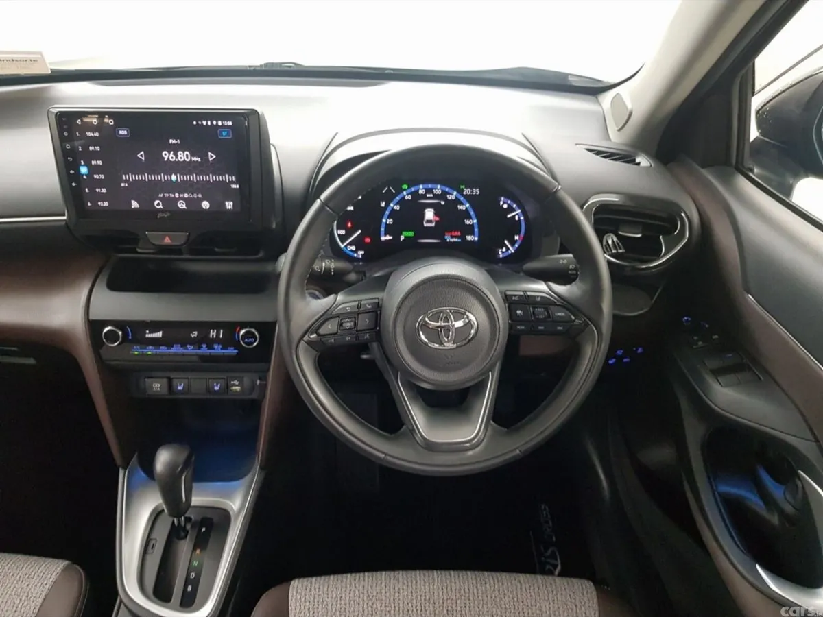 Toyota Yaris Cross Estate, Petrol Hybrid, 2022, Black