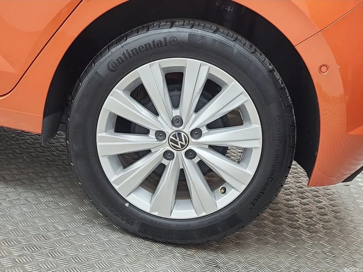 Volkswagen Polo Hatchback, Petrol, 2021, Orange