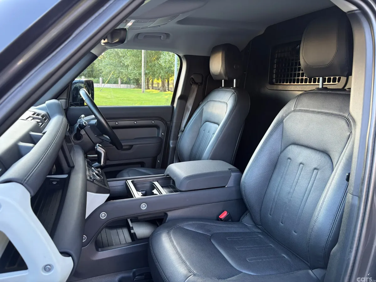 Land Rover Defender SUV, Diesel, 2022, Grey