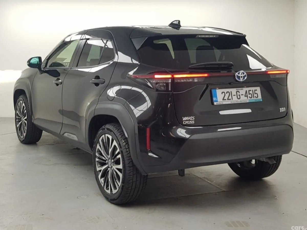 Toyota Yaris Cross Estate, Petrol Hybrid, 2022, Black