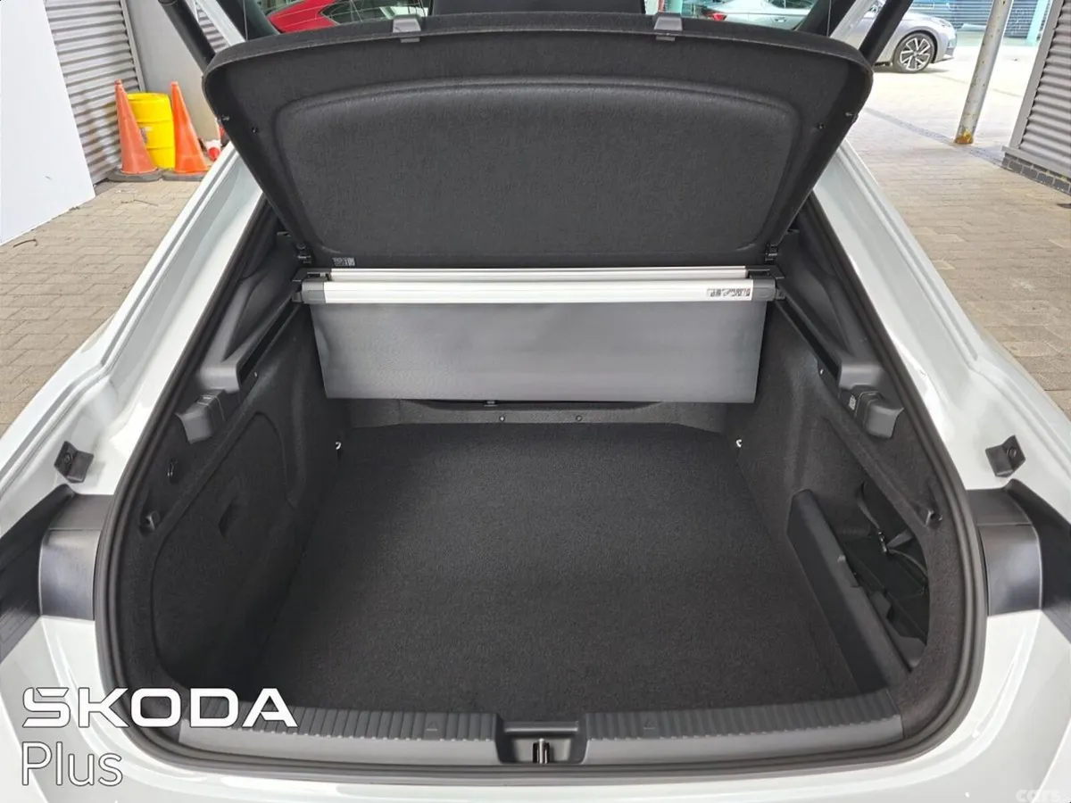 Skoda Superb Saloon, Diesel, 2027, White