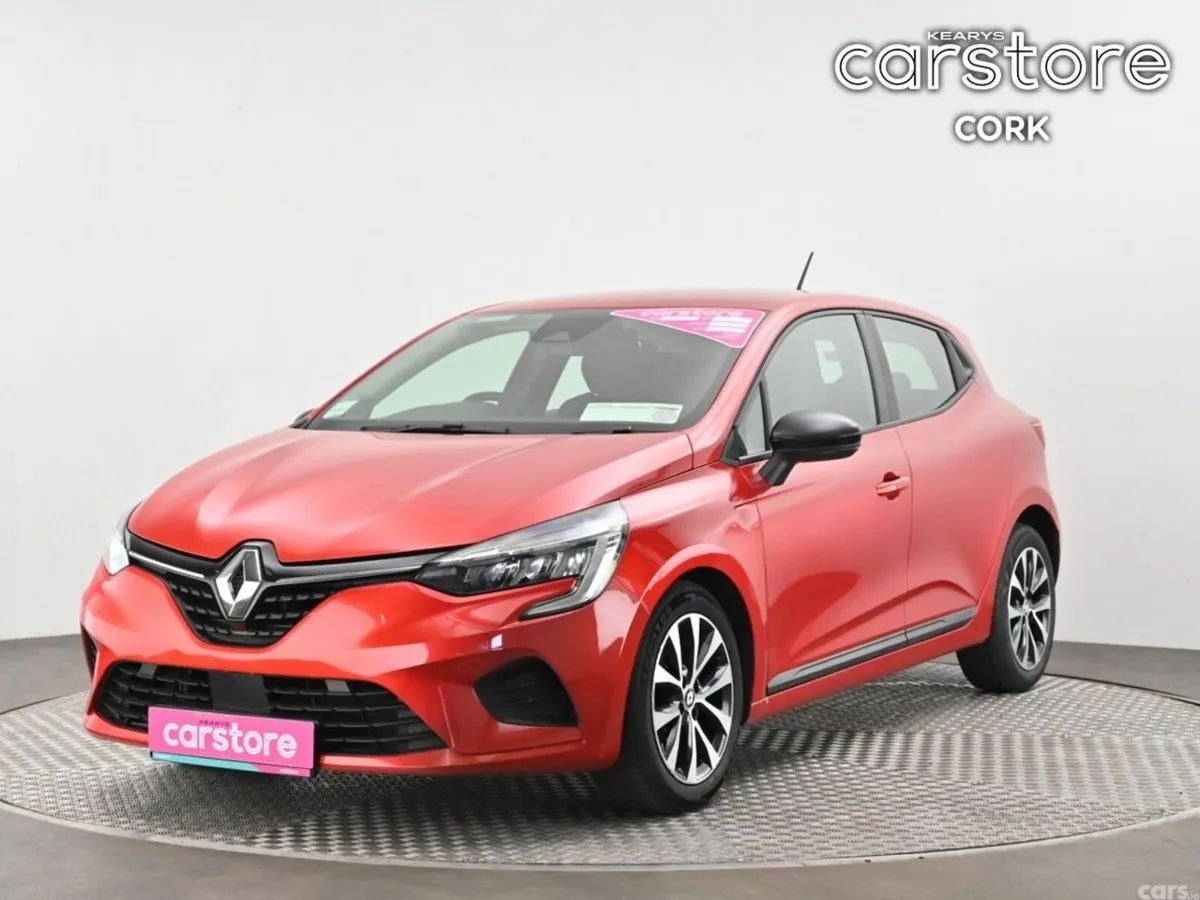 Renault Clio Hatchback, Petrol, 2023, Red
