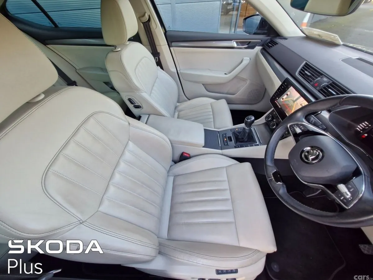 Skoda Superb Saloon, Petrol, 2023, Black