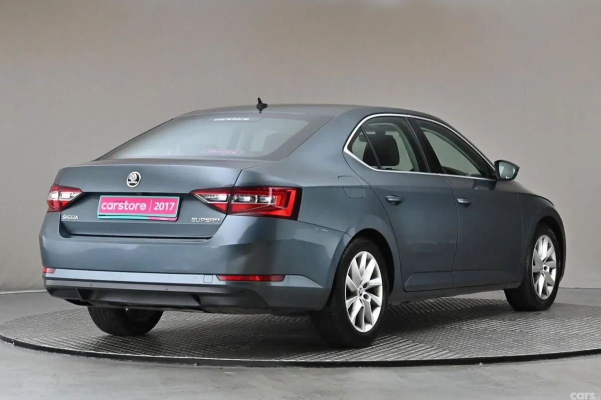 Skoda Superb Saloon, Diesel, 2017, Grey