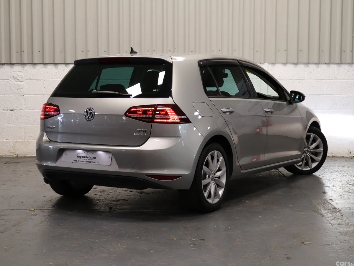 Volkswagen Golf Hatchback, Petrol, 2017, Gold