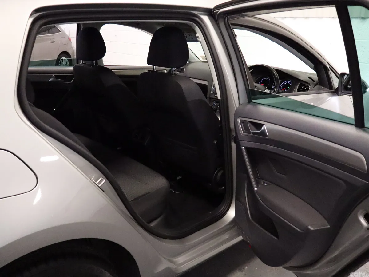 Volkswagen Golf Hatchback, Petrol, 2017, Gold