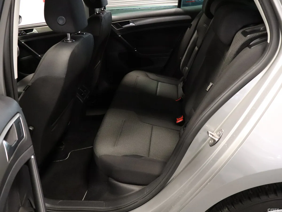Volkswagen Golf Hatchback, Petrol, 2017, Gold
