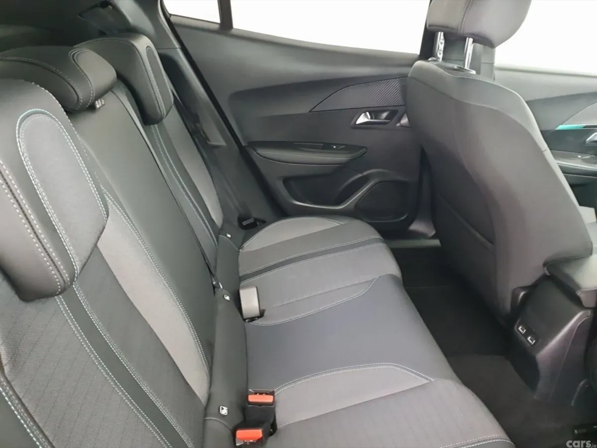 Peugeot 2008 Hatchback, Electric, 2022, Black