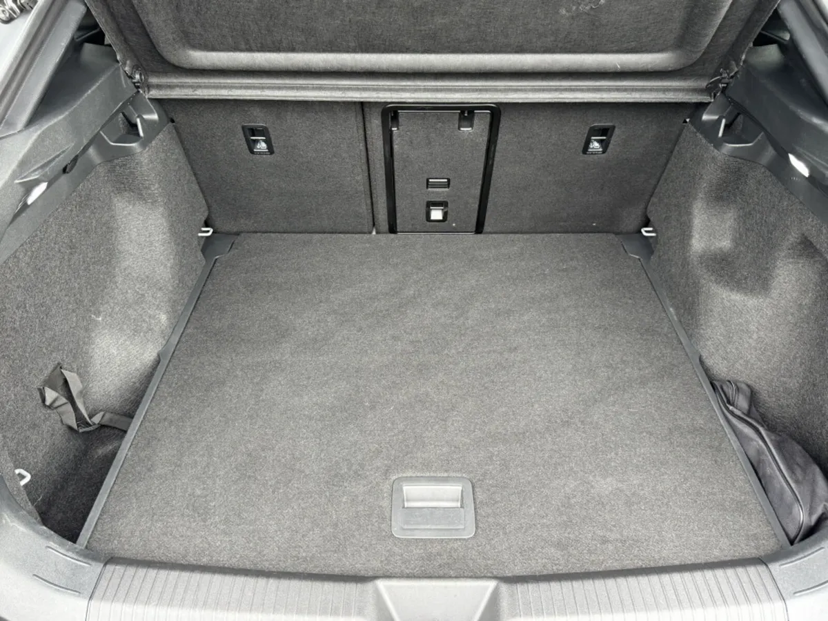 Volkswagen ID.5 SUV, Electric, 2023, Grey