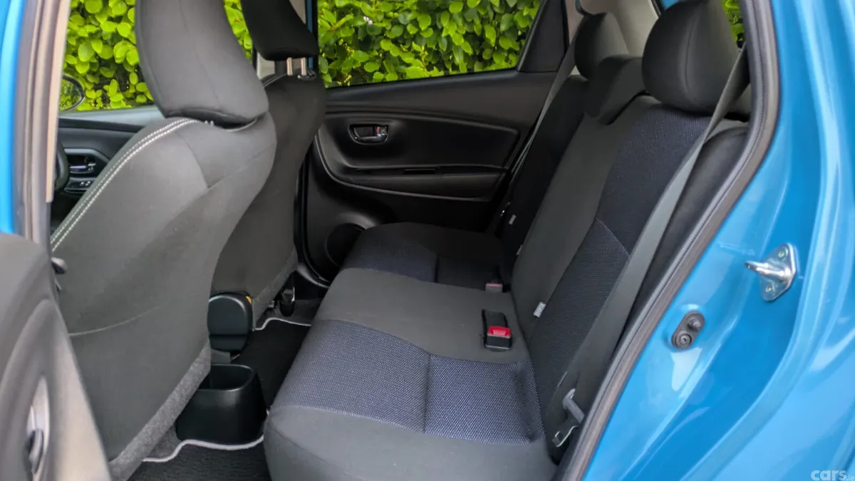 Toyota Yaris Hatchback, Petrol, 2018, Blue