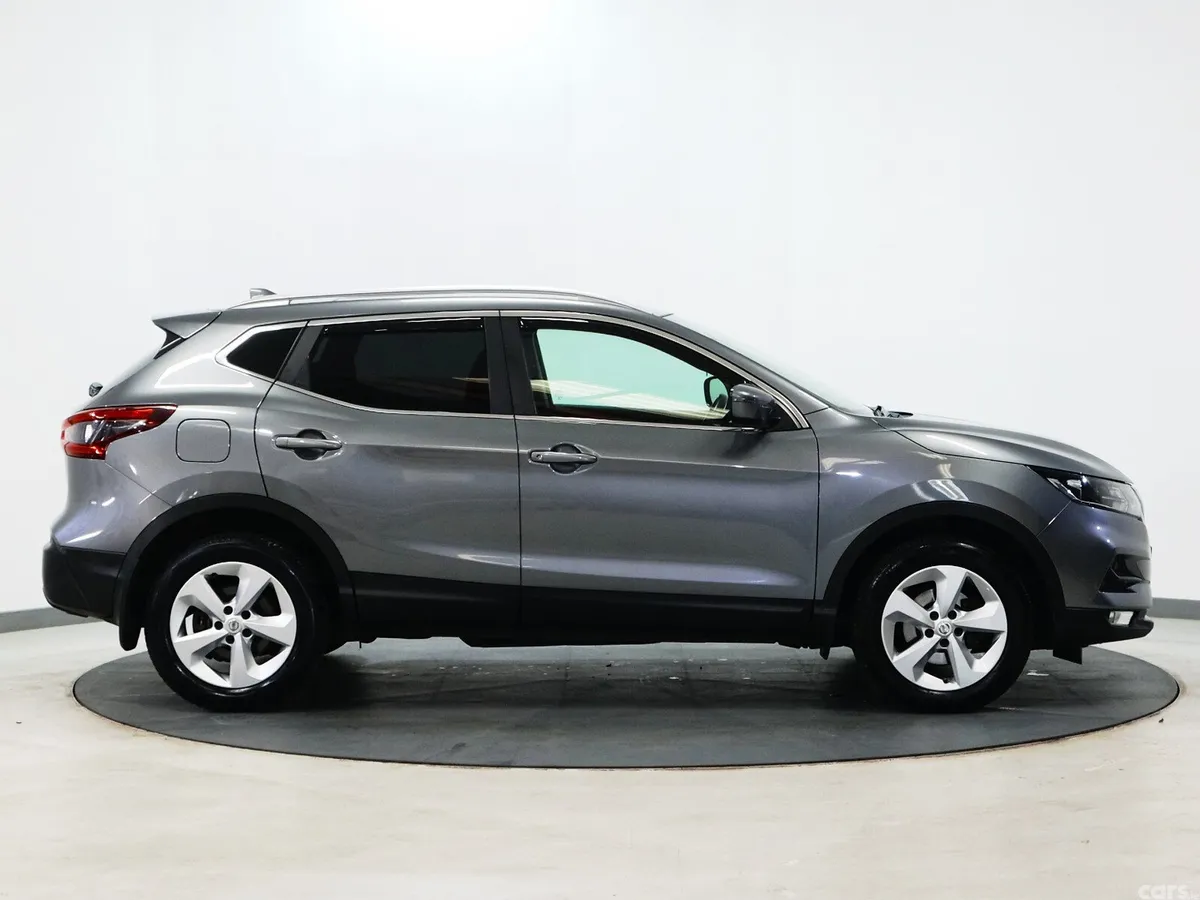 Nissan Qashqai MPV, Diesel, 2019, Grey