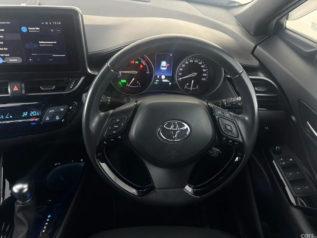 Toyota C-HR SUV, Petrol Hybrid, 2022, Silver
