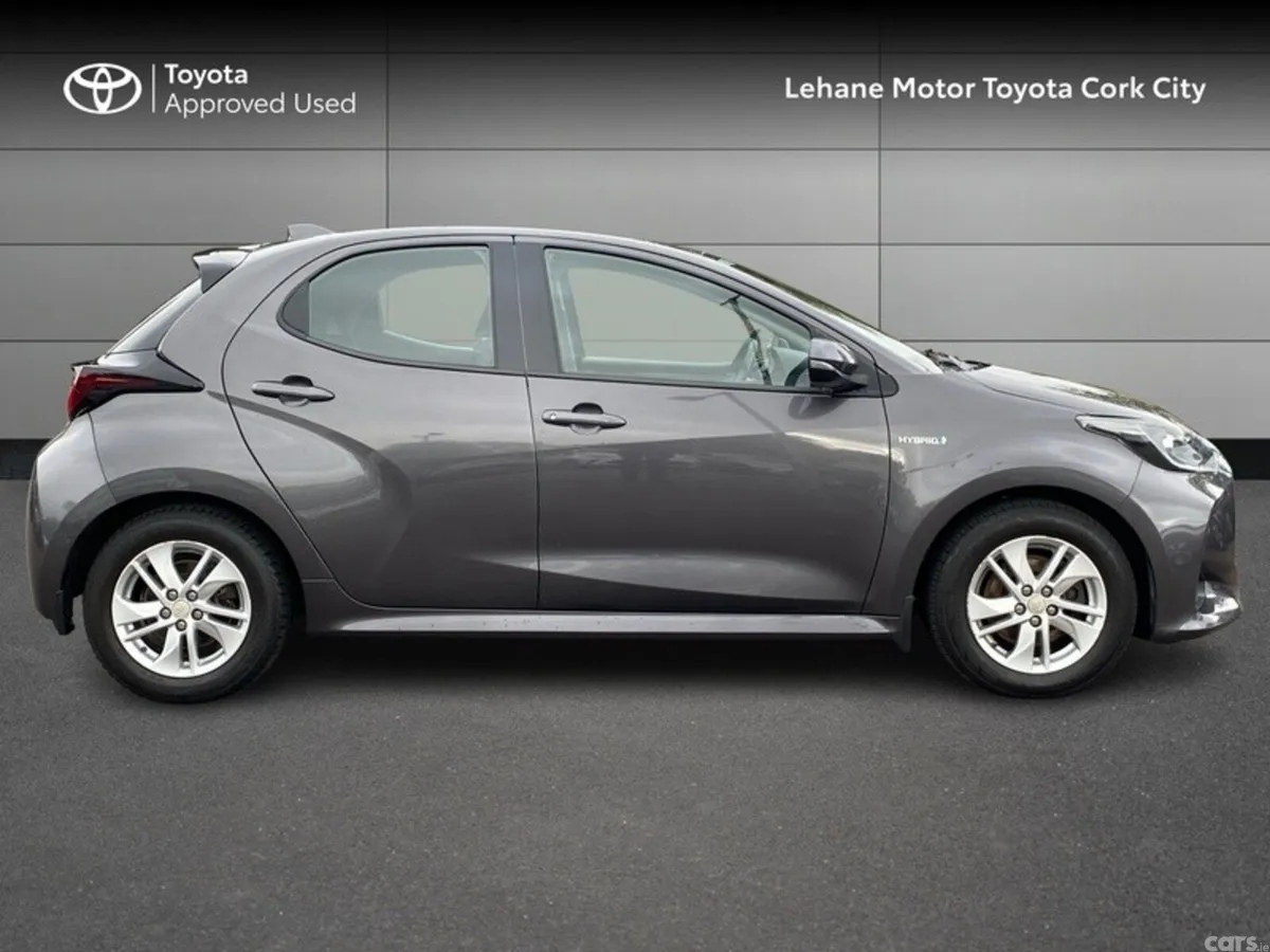 Toyota Yaris Hatchback, Petrol Hybrid, 2021, Grey