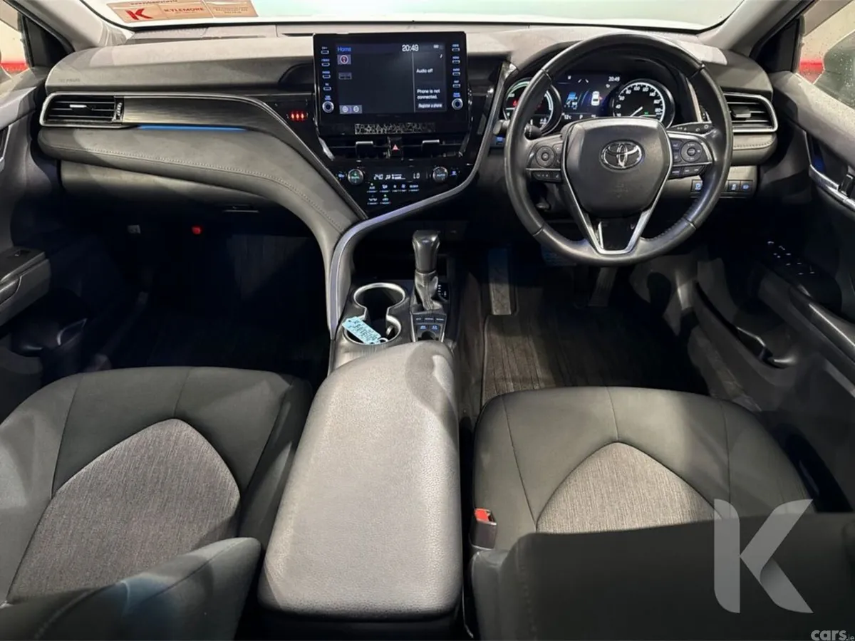 Toyota Camry Saloon, Petrol Hybrid, 2022, White